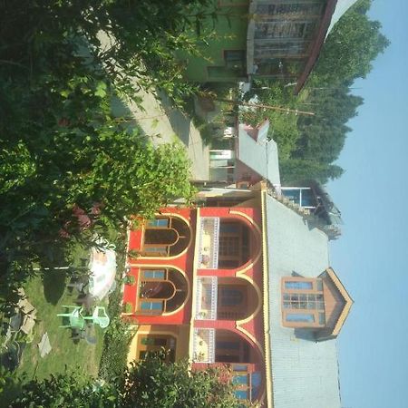 Wani Guest House Gulmarg Exteriér fotografie