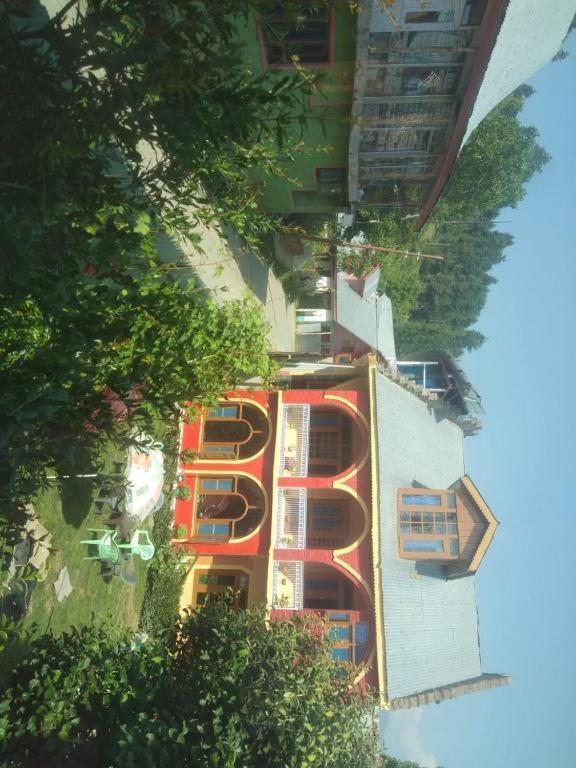 Wani Guest House Gulmarg Exteriér fotografie